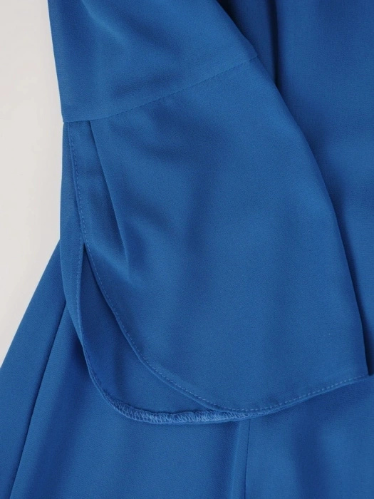 Elegancka sukienka wizytowa rozkloszowana midi turkusowa – zwiewny fason tuszujący sylwetkę 39787
