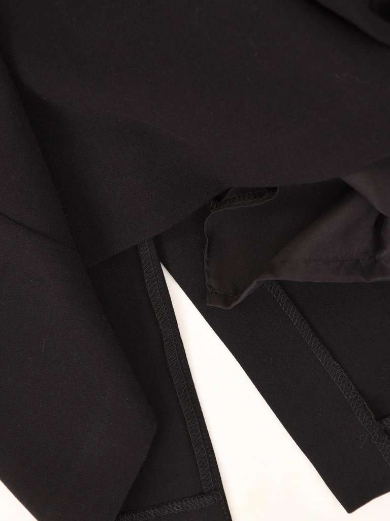 Elegancka czarna sukienka wizytowa midi – prosty krój z rękawem 3/4 do biura i na wieczór 42522
