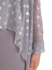 Komplet damski 2w1, szara połyskująca sukienka z luźną szyfonową narzutką 25015
