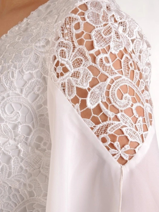 Elegancka sukienka rozkloszowana chabrowa na wesele – wysmuklające zaszewki i dekolt w serek 25555
