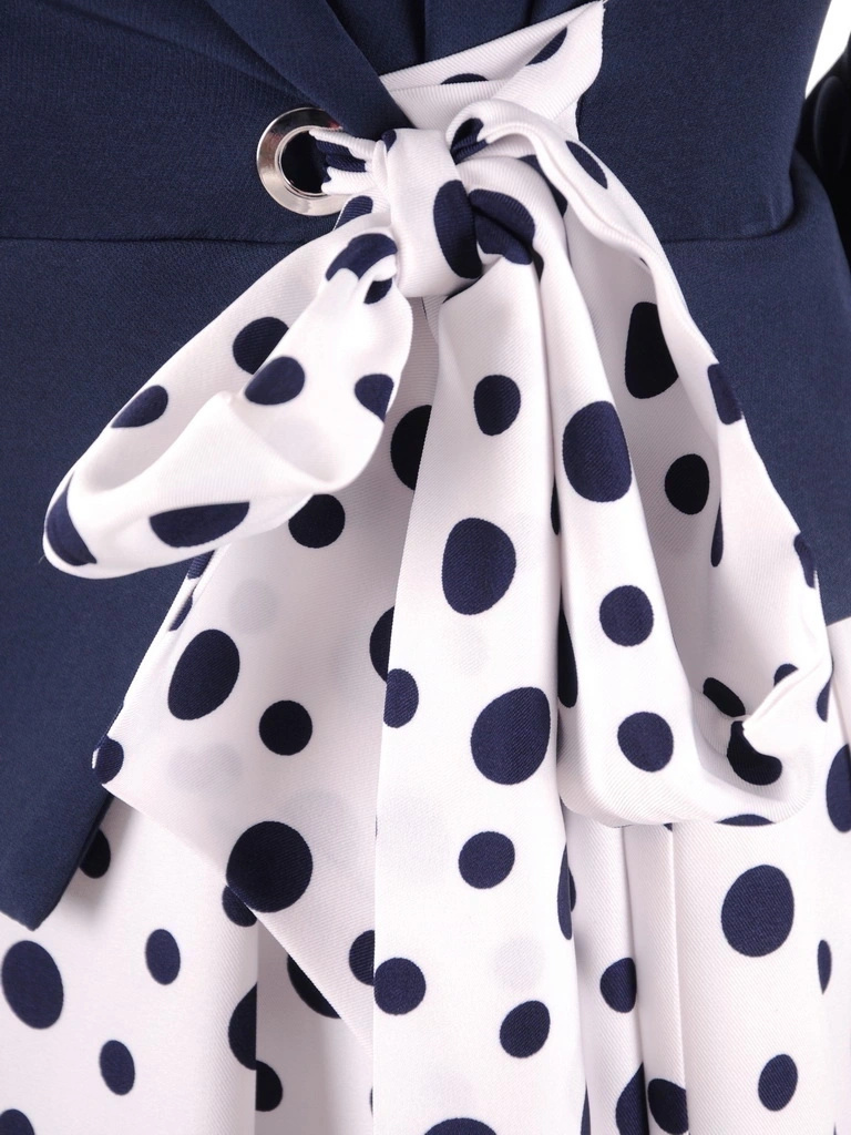 Elegancka granatowa sukienka rozkloszowana maxi w grochy – kobiecy fason z baskinką wysmuklający talię 38243