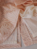 Sukienka wizytowa Ariana II, pastelowa kreacja z koronki.