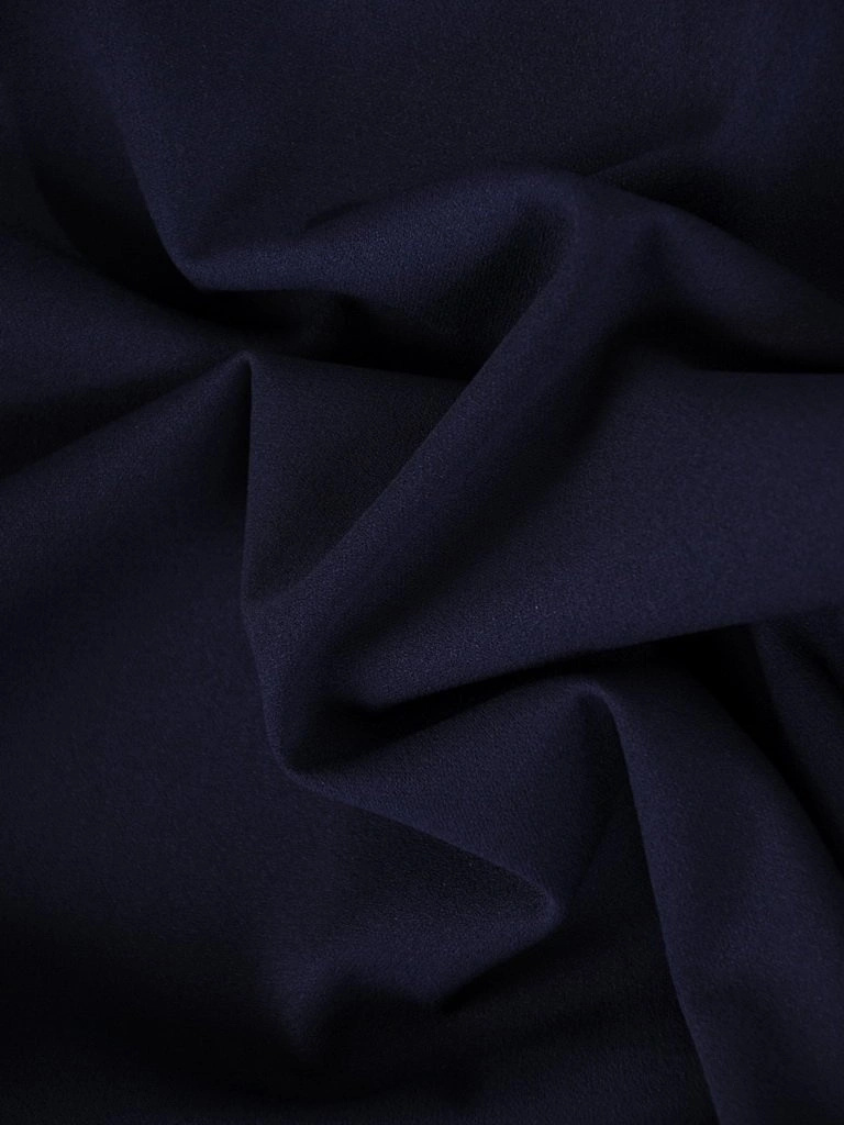 Elegancka granatowa sukienka tuba z rękawem 3/4 – wygodny model z praktycznymi kieszeniami 27956