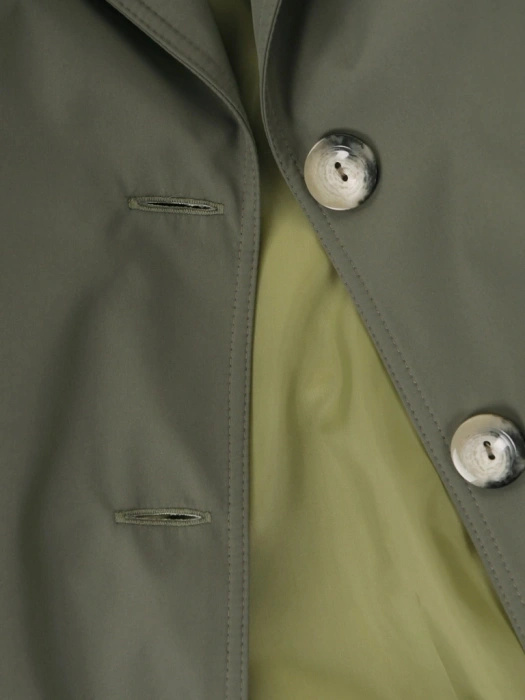 Stylowy płaszcz na jesień damski trencz khaki – kobiecy fason z paskiem modelującym sylwetkę 39409