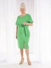 Elegancka sukienka ołówkowa w kolorze zielonym – pasek w talii i wygodny kimonowy rękaw 36092