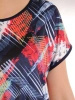 Elegancka sukienka maxi rozkloszowana w wyrazisty wzór – kobiecy fason wysmuklający sylwetkę 33619