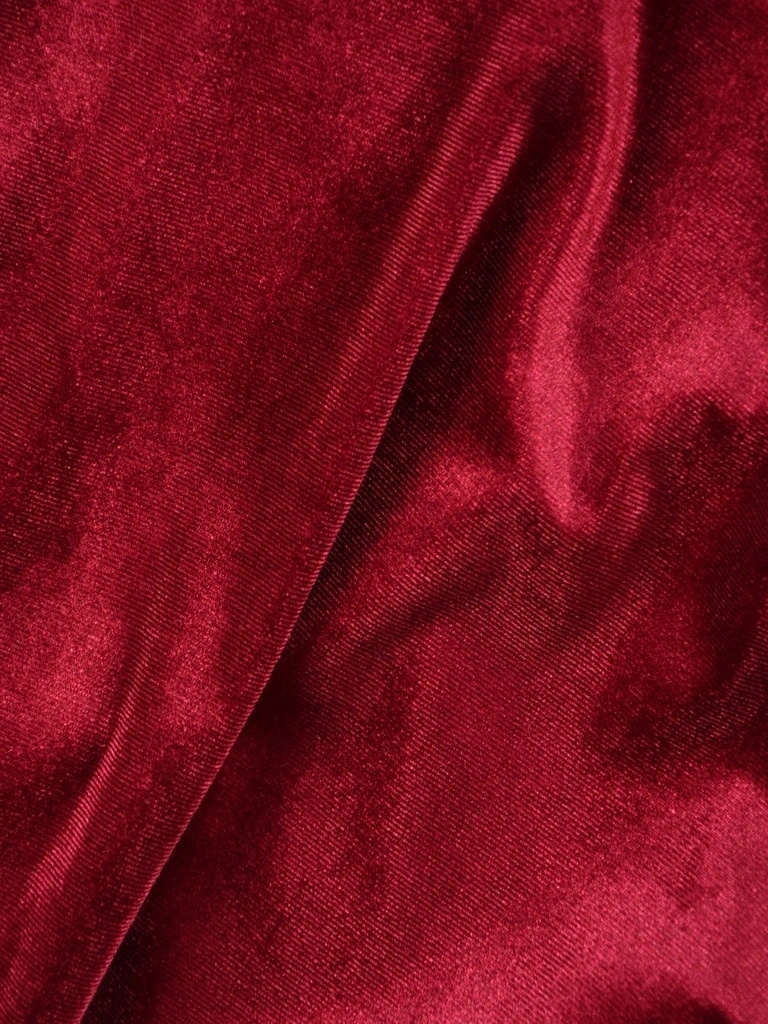 Elegancka bordowa sukienka rozkloszowana na wesele – klasyczny dekolt łódka i rękawy 3/4 18787