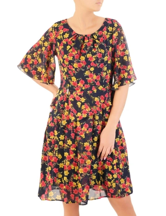 Elegancka sukienka trapezowa w kwiatowy deseń – swobodny krój wysmuklający sylwetkę 32969