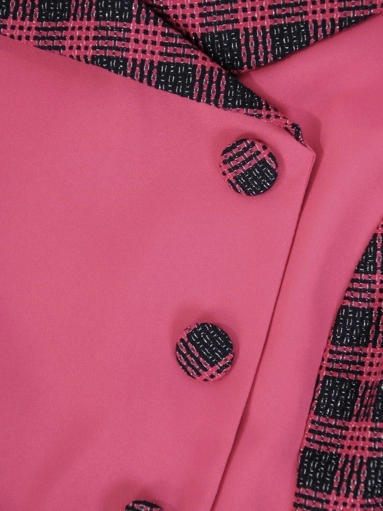 Elegancka sukienka wizytowa midi w kratę – prosty fason z dekoltem w serek i baskinką 28859