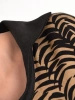 Elegancka bluzka koszulowa damska ciemnobeżowa – luźny fason z rękawem kimono 42322