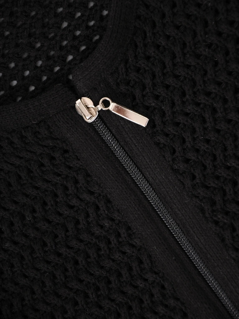 Elegancki czarny sweter damski rozpinany – prosty krój z kieszeniami na jesień 38973