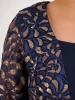 Wizytowa granatowa sukienka midi z błyszczącym wzorem – rozkloszowany fason z rękawem 3/4 24224