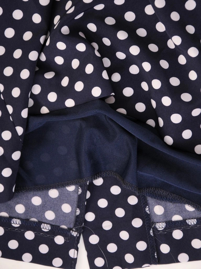 Wizytowa prosta sukienka damska w klasyczne grochy – stylowy dekolt z kokardą i zaszewkami 30384