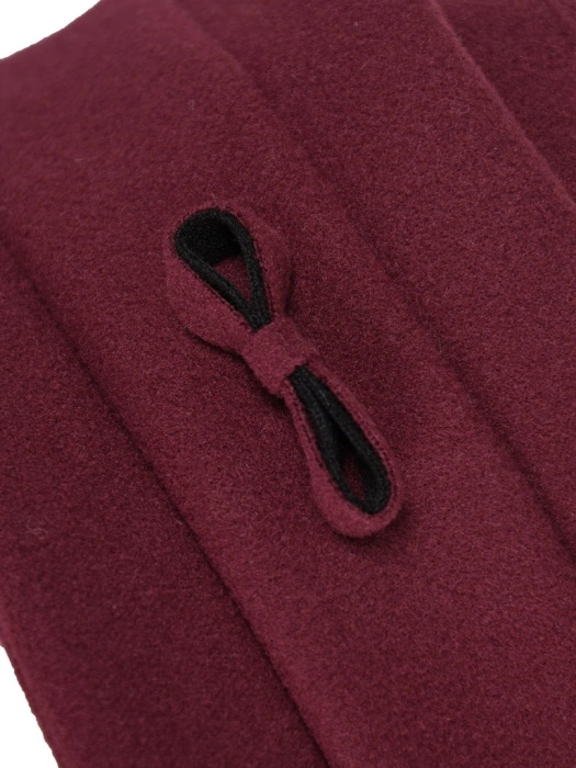 Elegancki kapelusz damski cloche w odcieniu bordo – fason z wywiniętym rondem i regulacją obwodu 42728