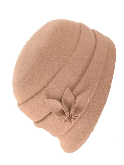 Elegancki kapelusz damski zimowy cloche beżowy – ciepły model z regulowanym obwodem 42426