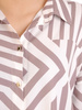 Asymetryczna tunika o koszulowym kroju i geometrycznym wzorze 31545