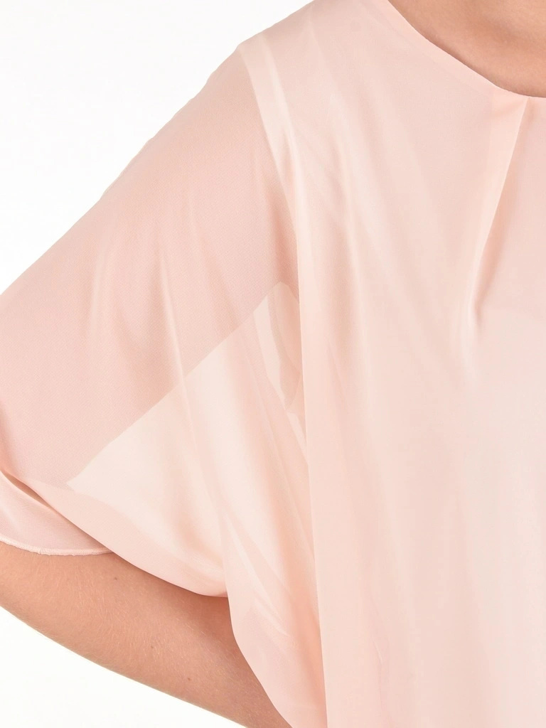 Pudrowa bluzka oversize z rękawami kimono – luźny fason zapewniający swobodę ruchów 42057