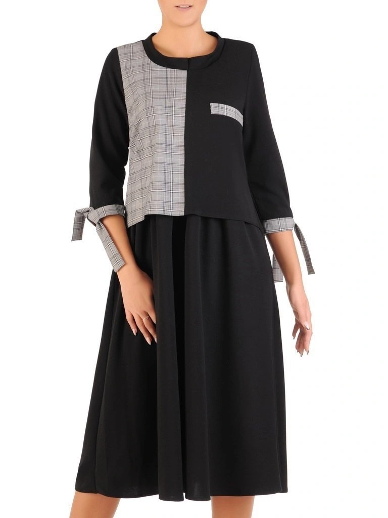 Elegancka sukienka trapezowa midi w kratkę – fason tuszujący biodra ze stójką 27427