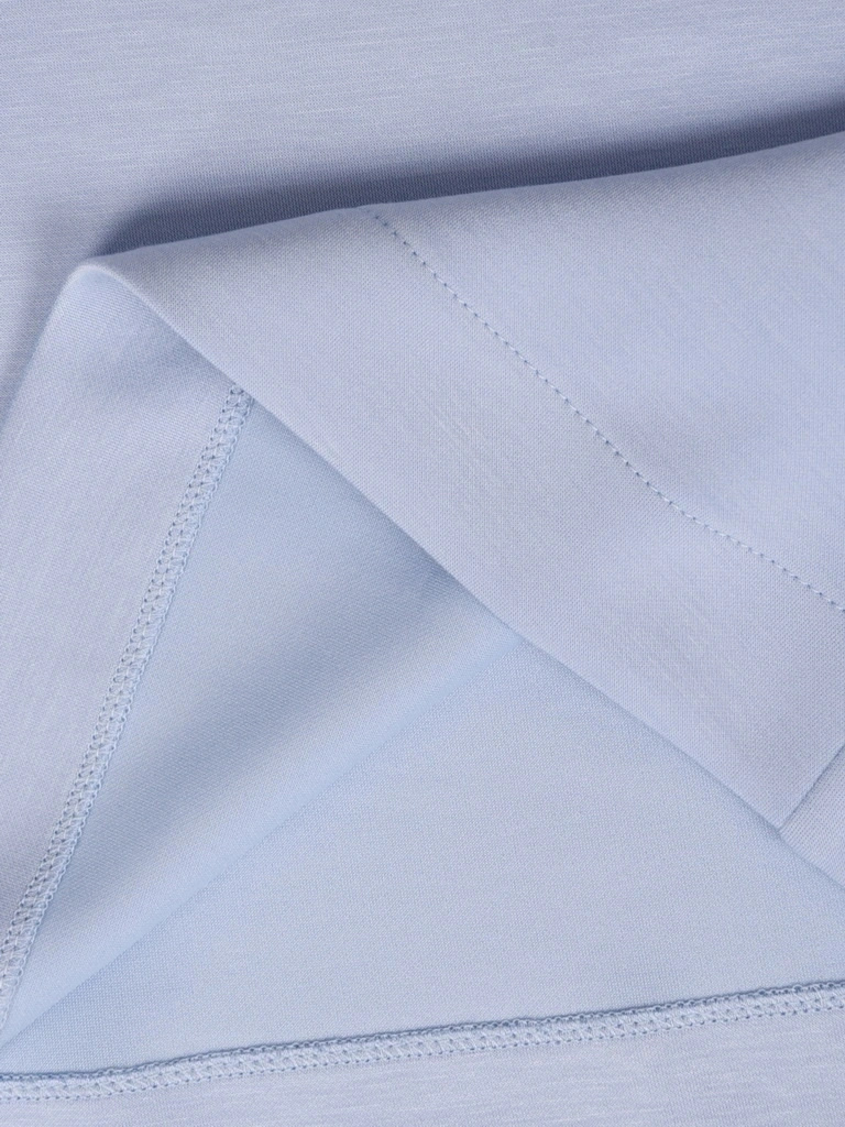 Elegancki błękitny komplet ze spodniami na wesele – prosty fason wysmuklający sylwetkę 41482