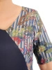 Elegancka sukienka midi o prostym kroju w kwiaty – wysmuklający fason ze stylowym dekoltem w serek 34494