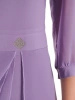 Liliowa sukienka na wesele midi o prostym kroju – elegancki fason z rękawem 3/4 i cyrkoniami 38257