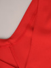 Trapezowa sukienka w kolorze czerwonym z ozdobnymi wstawkami z koronki 34985