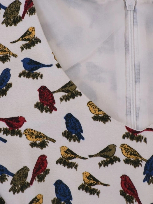 Letnia sukienka midi w zwierzęcy wzór z dekoltem v-neck – prosty fason z rozcięciem z tyłu 6448