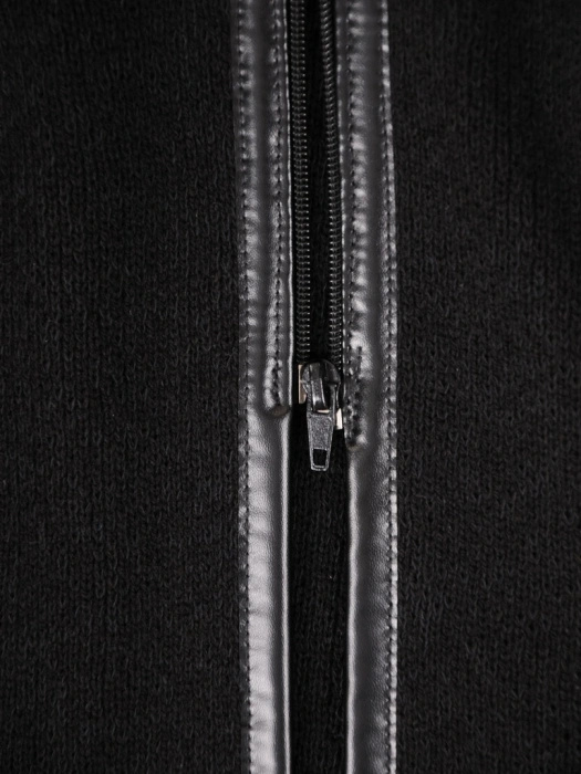 Elegancki sweter damski rozpinany czarny – modne wstawki z ekoskóry i prosty krój 38959
