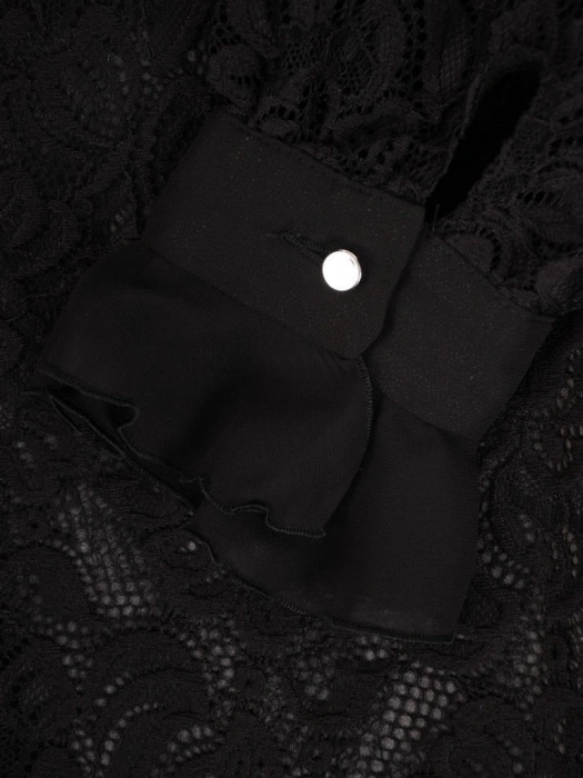 Elegancka czarna sukienka trapezowa midi w kwiaty – swobodny krój z ozdobnymi falbanami 27386
