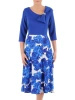 Elegancka chabrowa sukienka midi w kwiaty – rozkloszowany krój z dekoracyjną kokardą 37985