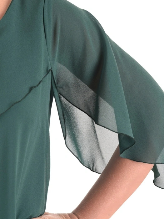 Elegancka sukienka trapezowa w odcieniu butelkowej zieleni – zwiewny fason tuszujący sylwetkę 30740