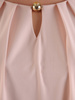 Pudrowa sukienka w kobiecym fasonie 20901.