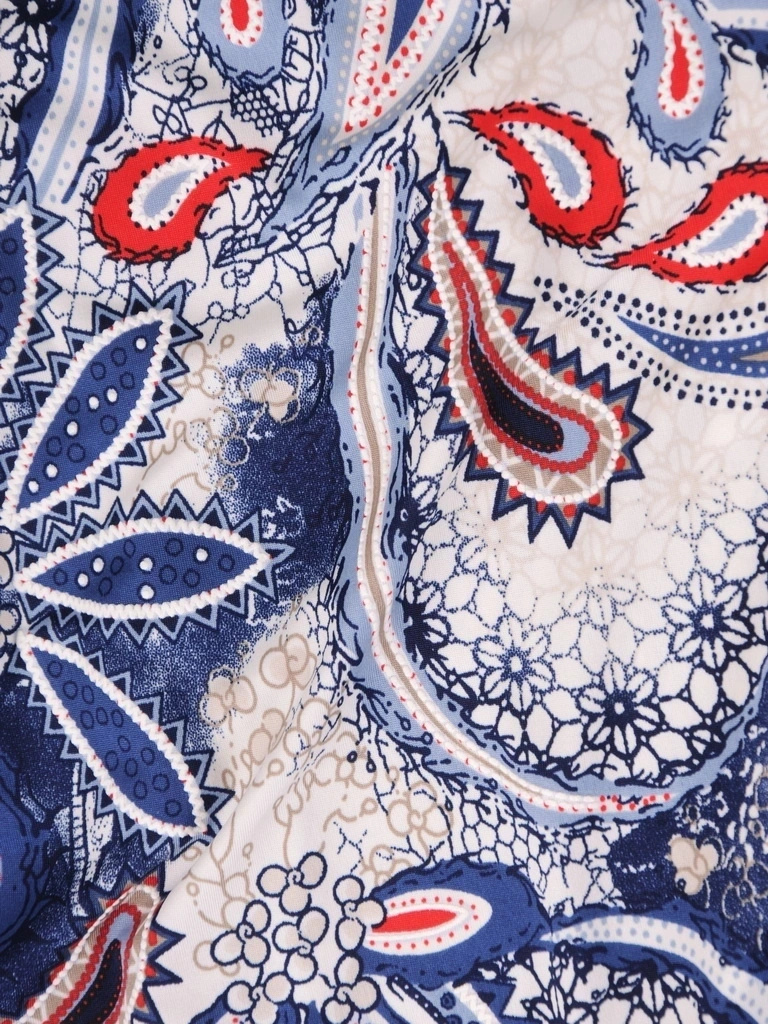 Stylowa bluzka plus size w granatowo-czerwone paisley – wysmuklający prosty fason na lato i jesień 39110