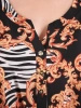 Elegancka bluzka wizytowa w zwierzęcy wzór – luźniejszy trapezowy krój z dekoltem w serek 35725