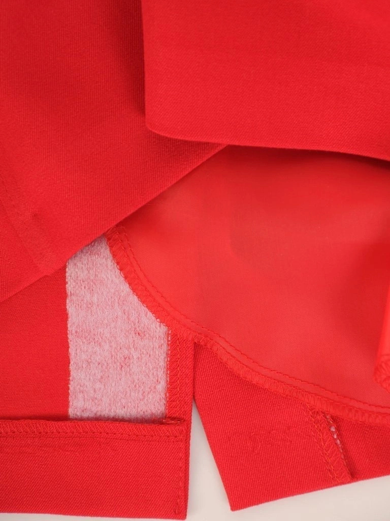 Czerwona spódnica midi o prostym fasonie na jesień – wiskozowa tkanina i krój wysmuklający sylwetkę 29412
