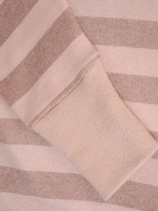 Elegancki sweter damski w paski o prostym kroju – wstawki wyszczuplające na chłodne dni 34826