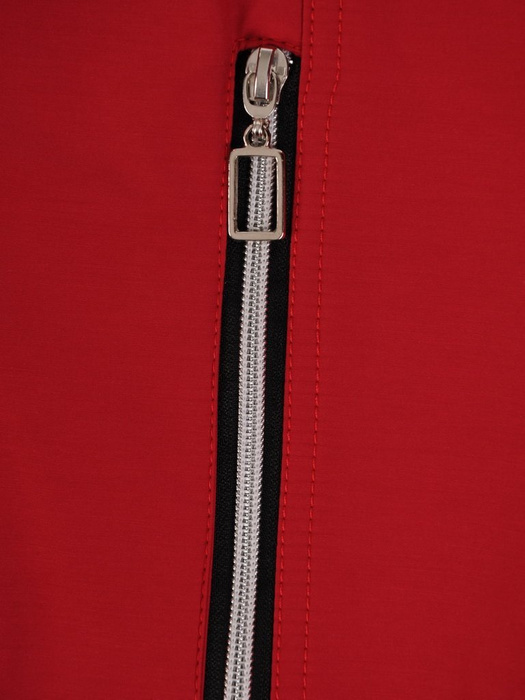Czerwona  kurtka z ozdobnymi zamkami 24640