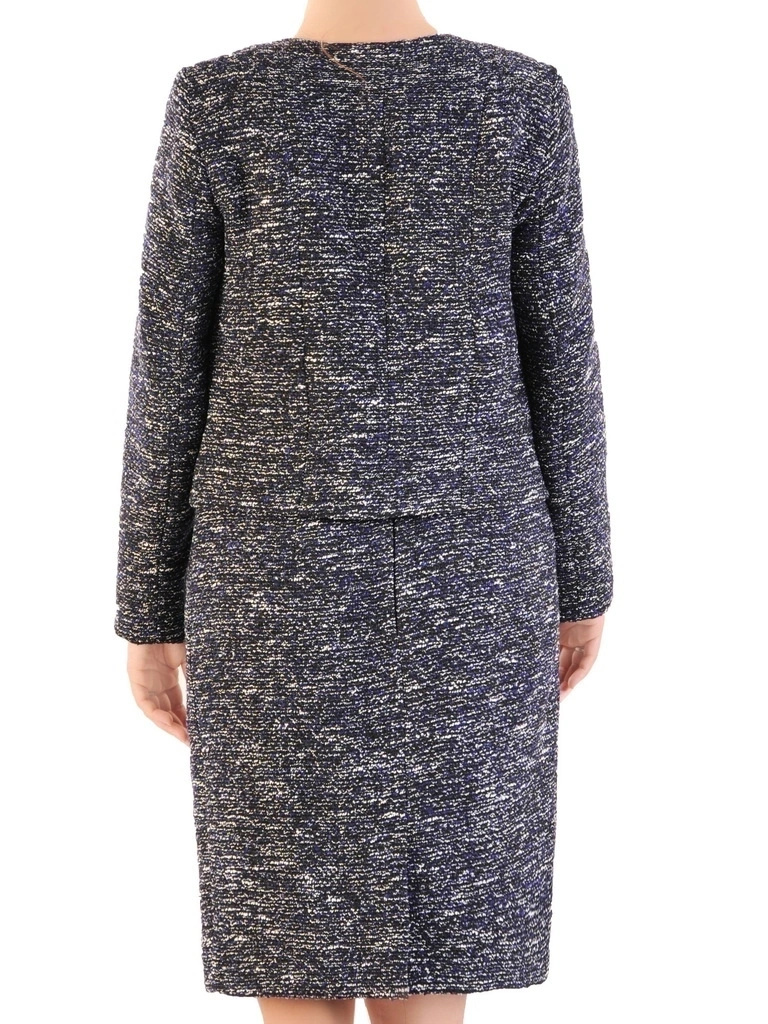 Elegancki granatowy żakiet damski o prostym kroju – stylowy dodatek do sukienki z ozdobnymi przeszyciami 34587