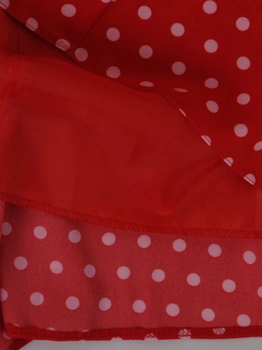 Czerwona sukienka rozkloszowana w retro groszki – stylowy model midi na lato z marszczeniem 3321
