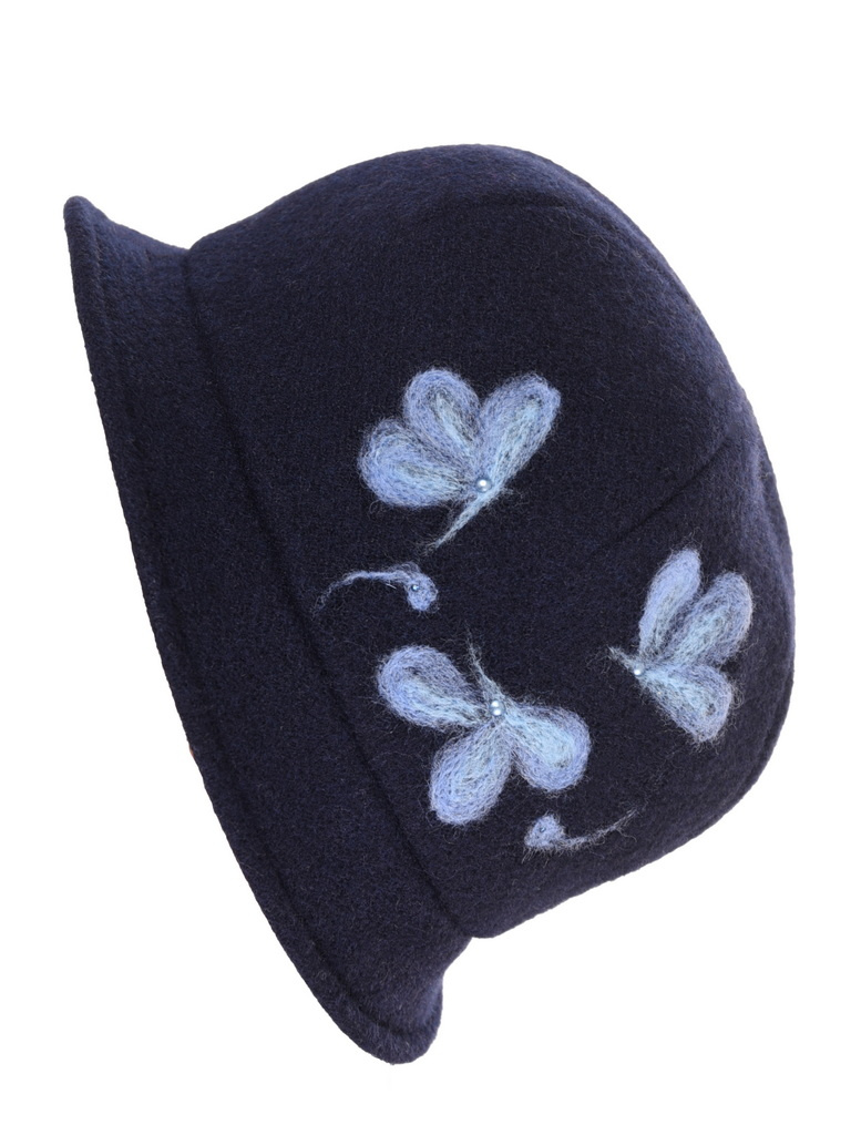 Elegancki kapelusz cloche damski granatowy z kwiatowym akcentem – ocieplany fason z wywiniętym rondem 42374