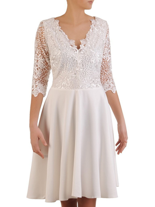 Rozkloszowana sukienka na wesele, kreacja z ozdobnym wycięciem na plecach 23070
