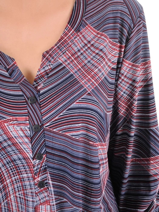 Elegancka bluzka wizytowa trapezowa – dekolt w serek i fason maskujący biodra 39690