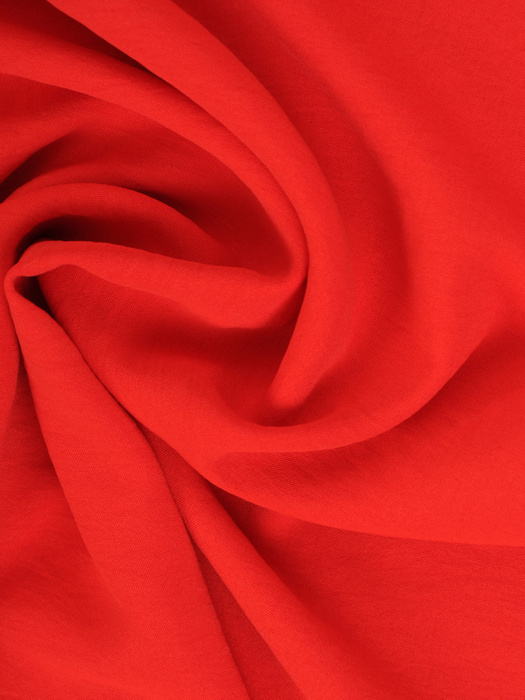 Prosta sukienka z ozdobnymi kieszeniami, czerwona kreacja z paskiem 31959