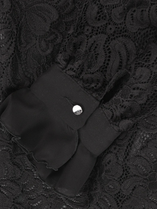 Elegancka czarna sukienka trapezowa midi w kwiaty – swobodny krój z ozdobnymi falbanami 27386