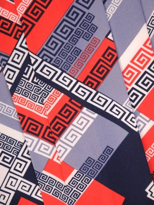 Wizytowa bluzka wiskozowa w geometryczny wzór – prosty krój z ozdobnymi rękawami 31775