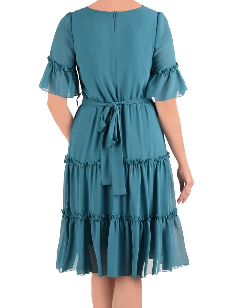 Elegancka morska sukienka midi w serek – rozkloszowana z falbanami i paskiem 25987