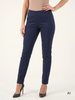 Granatowe spodnie damskie z prostymi nogawkami – uniwersalny element garderoby, idealny dla sylwetki plus size 37637