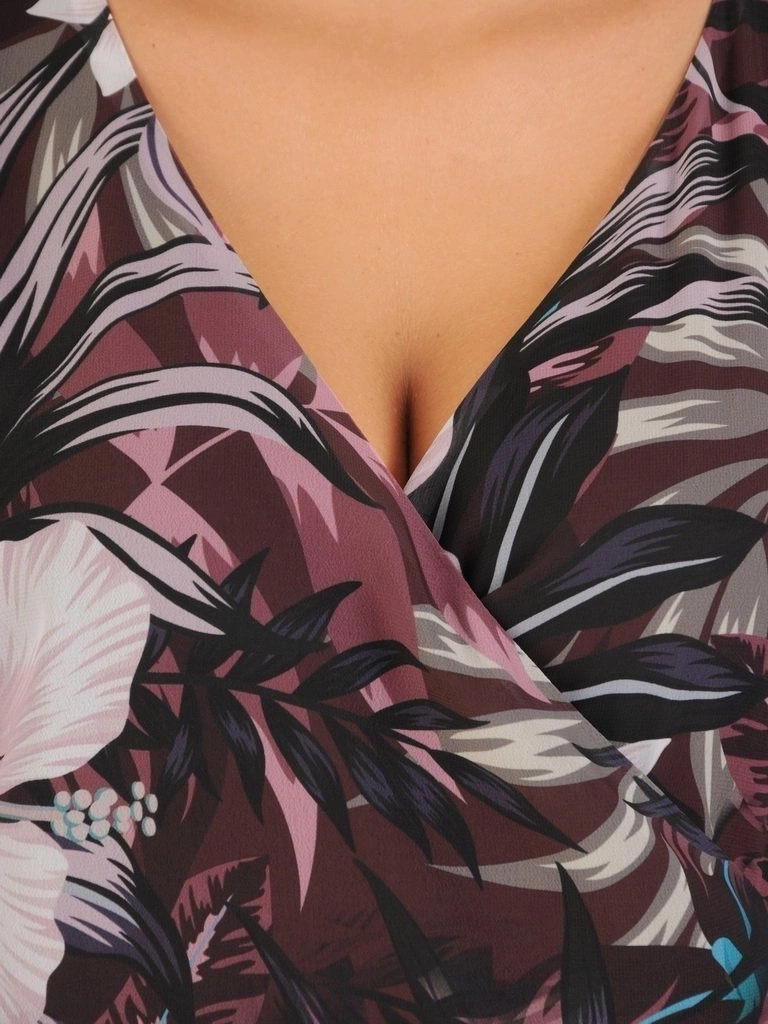 Wizytowa sukienka maxi rozkloszowana w jesienne kwiaty – kopertowy dekolt podkreślający talię 30024