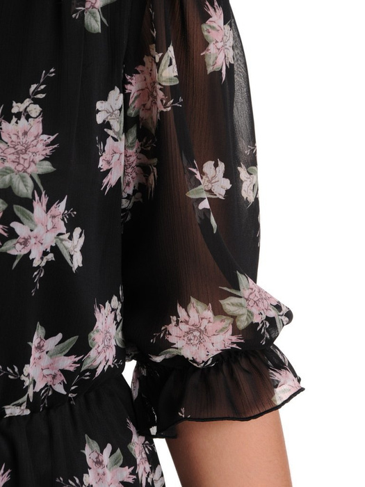 Szyfonowa sukienka z guzikami przy dekolcie, w oryginalnym wzorze 25201