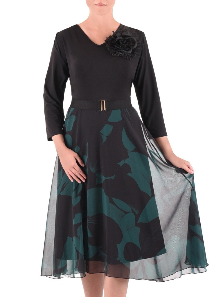 Elegancka czarno-zielona sukienka rozkloszowana midi – wysmuklający dekolt V i odpinany kwiat 40368
